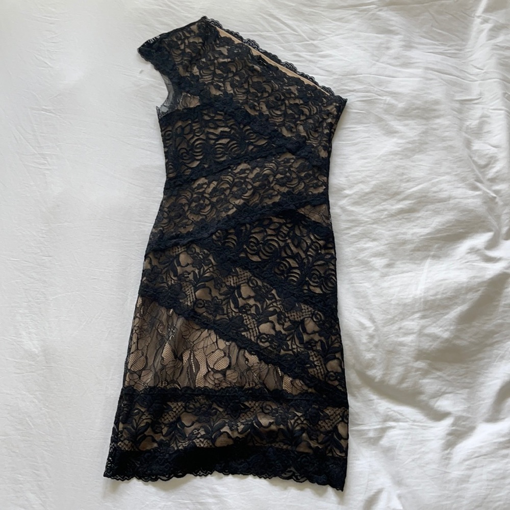 Bebe dress